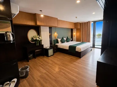 Deluxe Double Room with Mountain View — Cloud Chaser Hotel